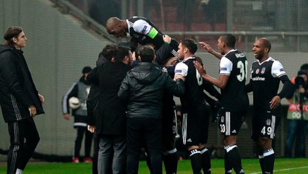 Beşiktaş 12'den vurdu!