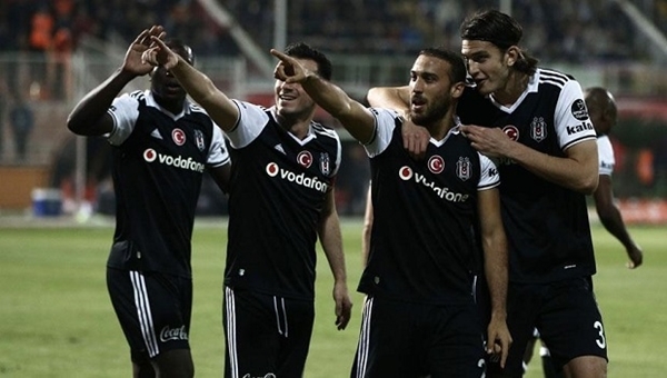 Beşiktaş, Olympiakos deplasmanında ilkin peşinde