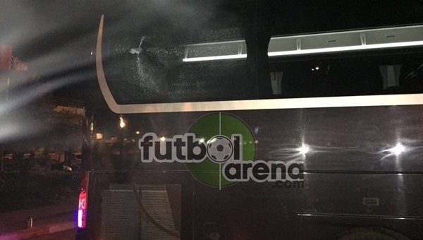 Beşiktaş otobüsüne taşlı saldırı olayına soruşturma