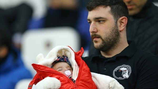 Beşiktaş taraftarı Kayserispor maçını da es geçmedi