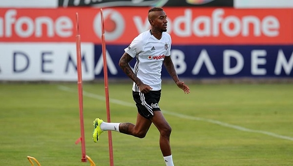 Beşiktaş'ta Rizespor maçı sonrası Talisca'nın sakatlığında son dakika haberi