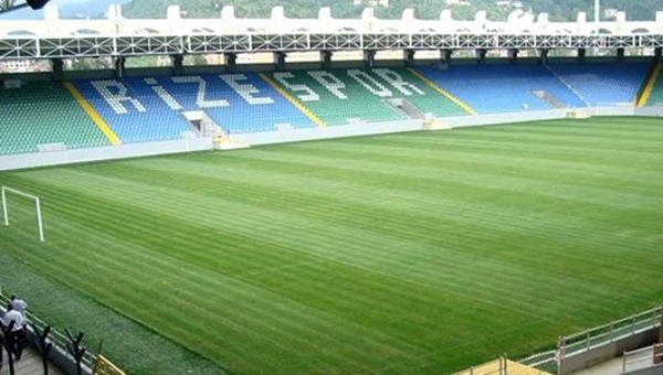 Çaykur Rizespor'u hibrit çim vurdu!