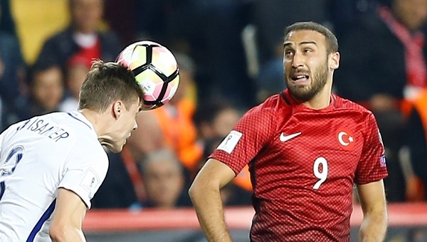 Cenk Tosun'dan sakatlığıyla ilgili açıklama! (Türkiye - Finlandiya maçı)