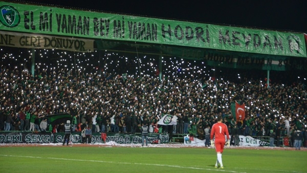 Cinayet sonrası Hodri Meydan tribünlerden çekildi - Kocaelispor Haberleri