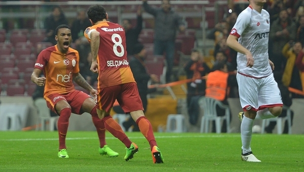 Galatasaray'da gelenek devam etti!