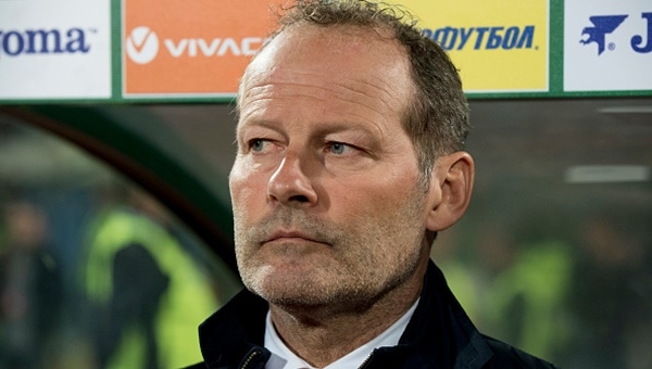 Hollanda'da Danny Blind kovuldu