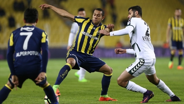 Konyaspor'un Fenerbahçe galibiyeti tarihe geçti