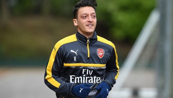 Mesut Özil'den Fenerbahçe için transfer açıklaması