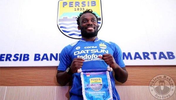 Michael Essien, Endonezya'ya transfer oldu