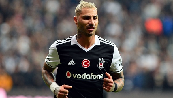 Ricardo Quaresma'dan değişikliğe sitem