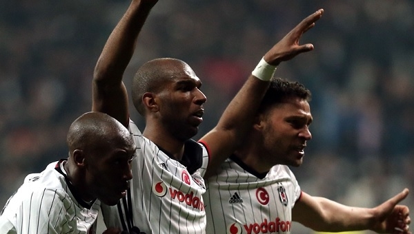 Ryan Babel'den kırmızı kart gören Aboubakar yorumu