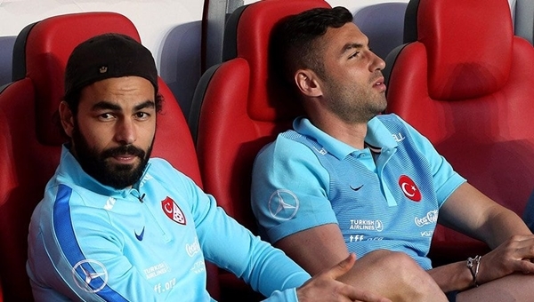 Trabzonsporun efsanesinden Burak Yılmaz ve Selçuk İnan iddiası