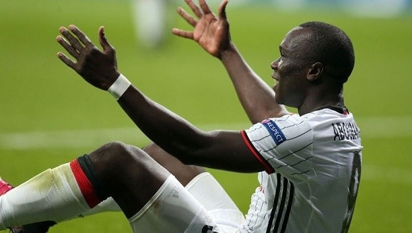 UEFA'dan Aboubakar'a 3 maç ceza!