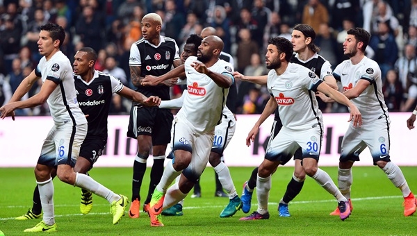 Vodafone Arena'da korku filmi gibi pozisyon