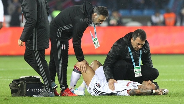 Beşiktaş'ta Quaresma şoku! Sakatlığı ciddi mi?
