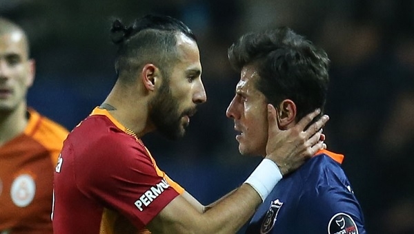 Emre Belözoğlu Galatasaraylı futbolculara fark attı