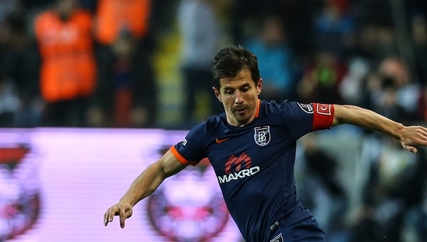 Emre Belözoğlu'ndan Beşiktaş açıklaması