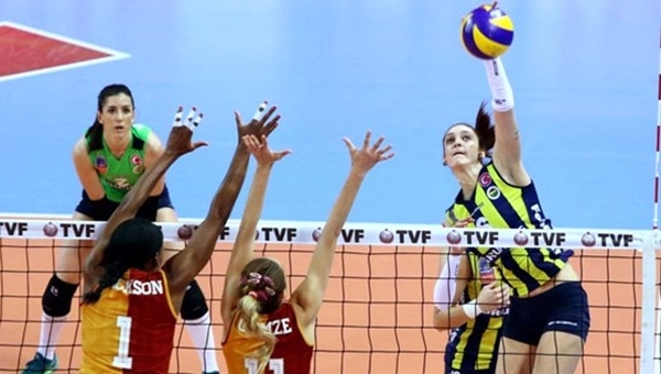 Fenerbahçe - Galatasaray voleybol maçında olay çıktı