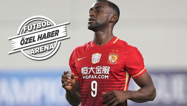 Galatasaray, Jackson Martinez'den haber bekliyor!