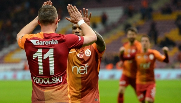 Galatasaray tarihi Adanaspor serisini sürdürdü