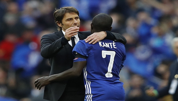 İngiltere'de yılın futbolcusu N'Golo Kante