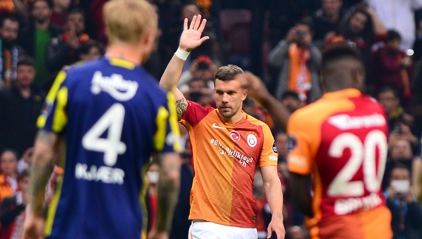 Podolski son derbisine çıktı! Gol sayısı...