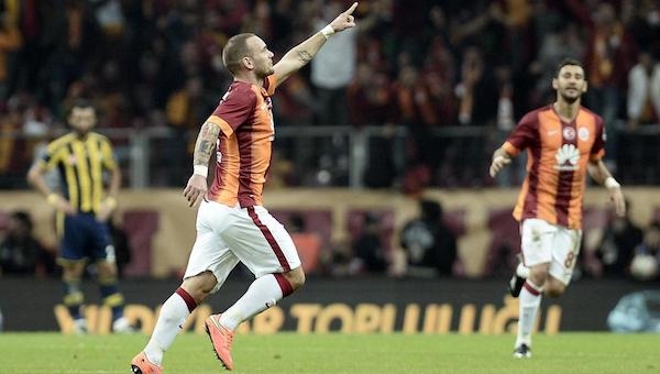 Sneijder, Fenerbahçe'ye 1 gol daha atarsa tarihe geçecek