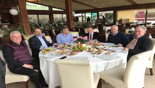 Sürpriz buluşma