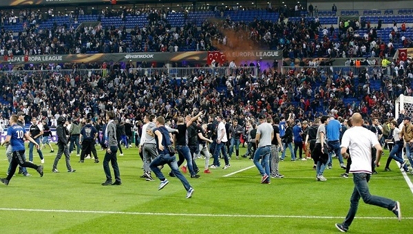 UEFA'nın cezası sonrası A Spor canlı yayında sert tepki: 'Bu rezillik' - Beşiktaş Haberleri