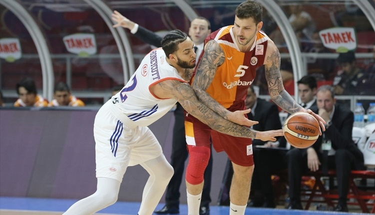 Anadolu Efes - Galatasaray Odeabank play-off maç sonucu