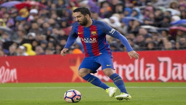 Barcelona'da Arda Turan takımda kalacak mı?