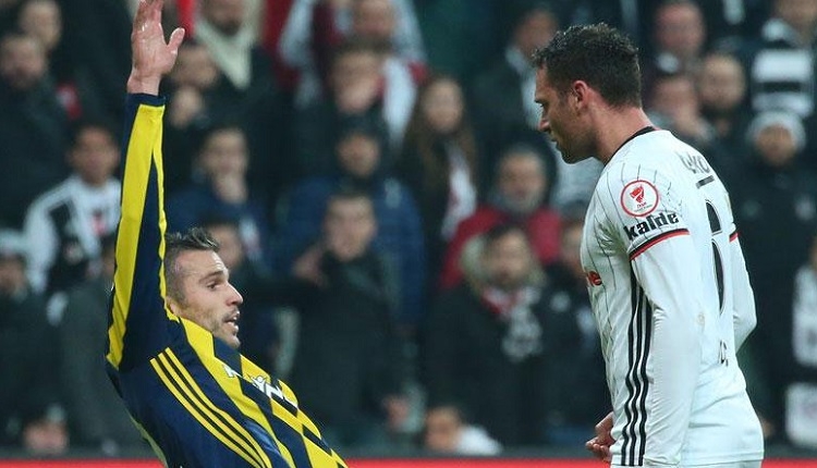 Beşiktaşlı Tosic'ten Van Persie'ye şampiyonluk göndermesi