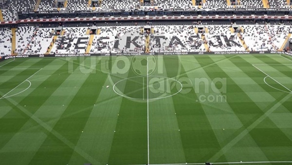 Beşiktaş'tan Vodafone Arena'da derbiye özel zemin