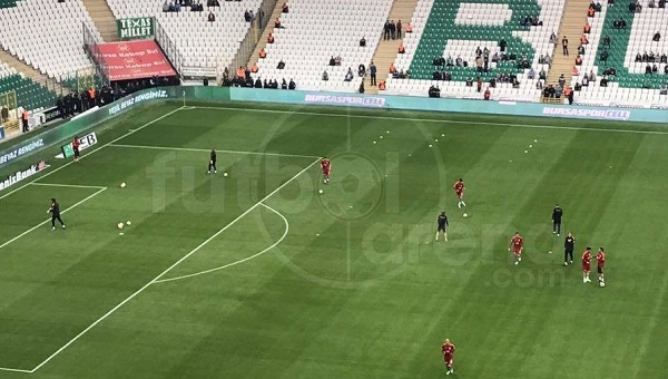 Galatasaray taraftarlarından Bursa'da protesto