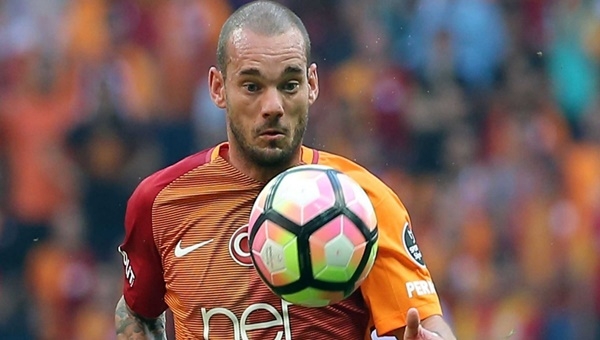 Galatasaray'da Wesley Sneijder'den büyük tepki