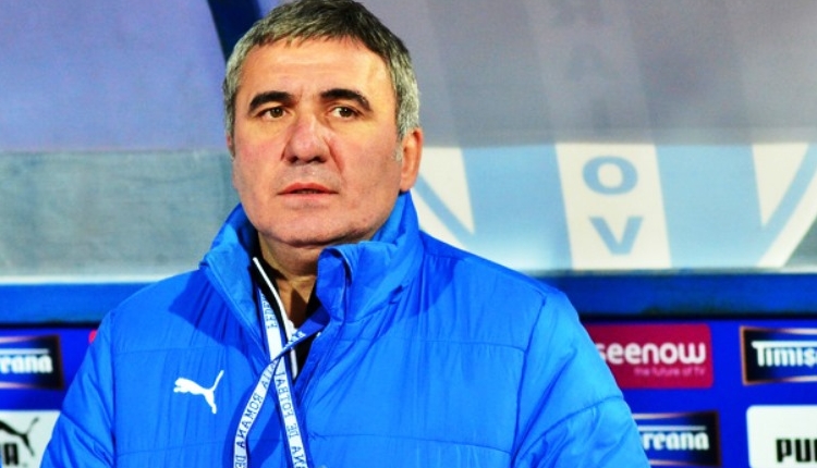 Galatasaraylı taraftarlardan Viitorul - Cluj maçı öncesi Hagi'ye destek