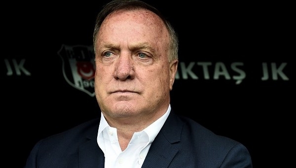 Hollanda, Dick Advocaat'ı resmen açıkladı