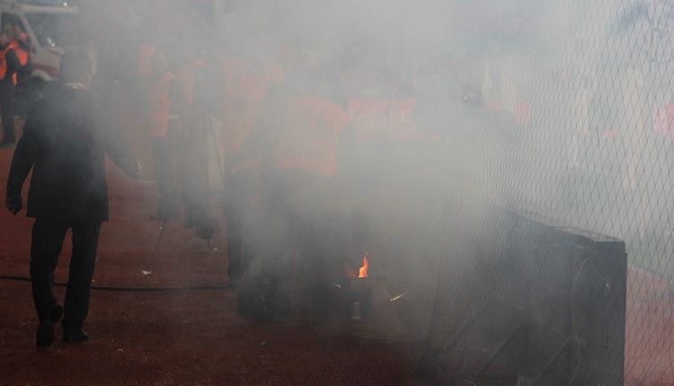 Medipol Başakşehir ve Eskişehirspor taraftarları arasında Konyaspor final maçında büyük olay!