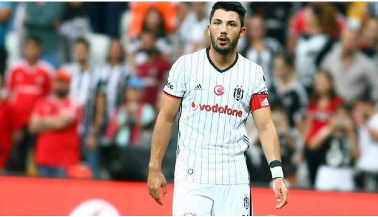 Beşiktaş'ta Tolgay Arslan'a İtalya'dan teklif!