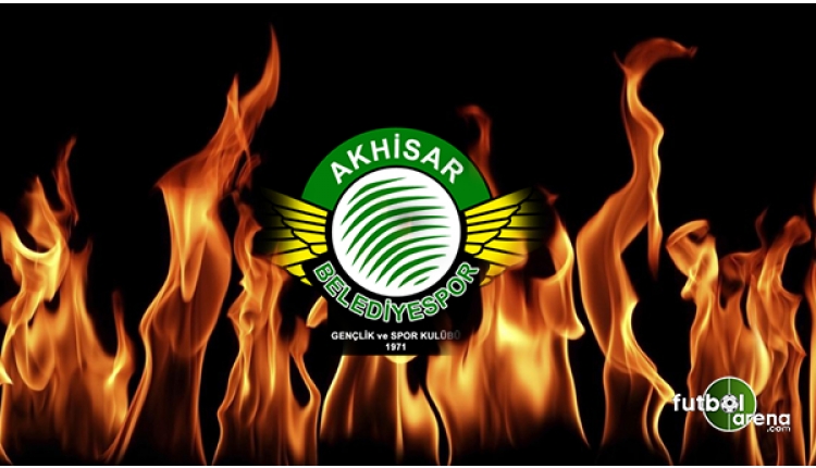  Akhisar Belediyespor 3 oyuncu ile yollarını ayırdı