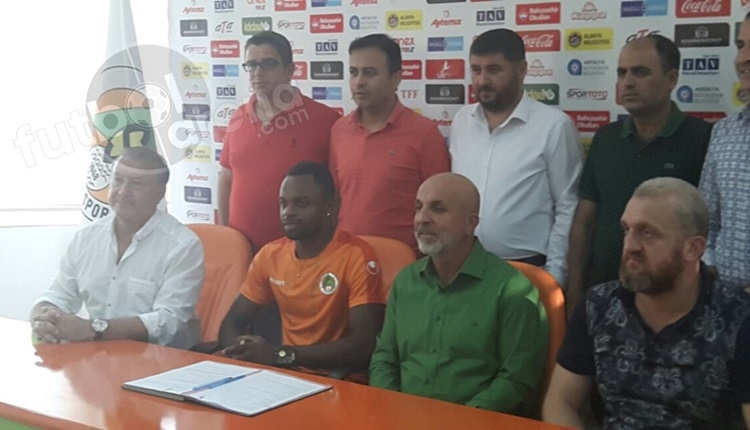 Alanyaspor, Mbilla Etame'yi transfer etti