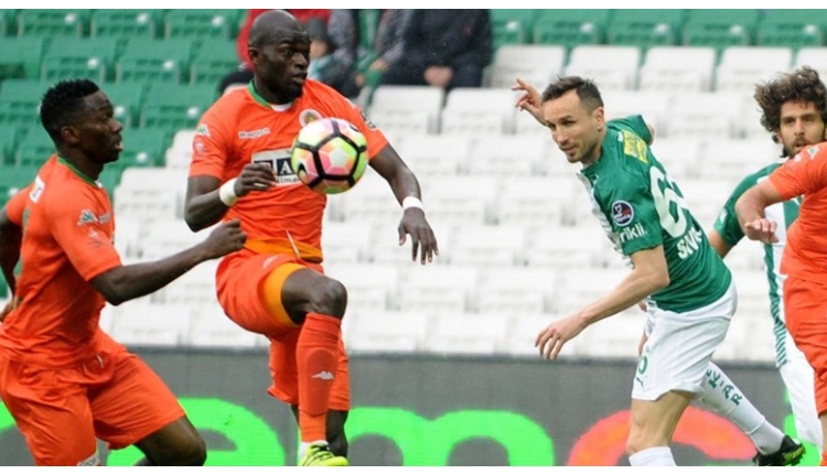 Alanyaspor transferde savunmayı yenileyecek