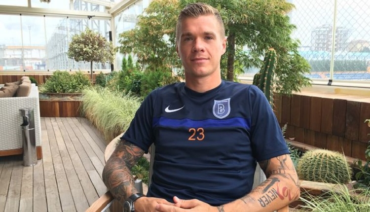 Başakşehir'in futbolcusu Holmen'e canlı yayında transfer çağrısı