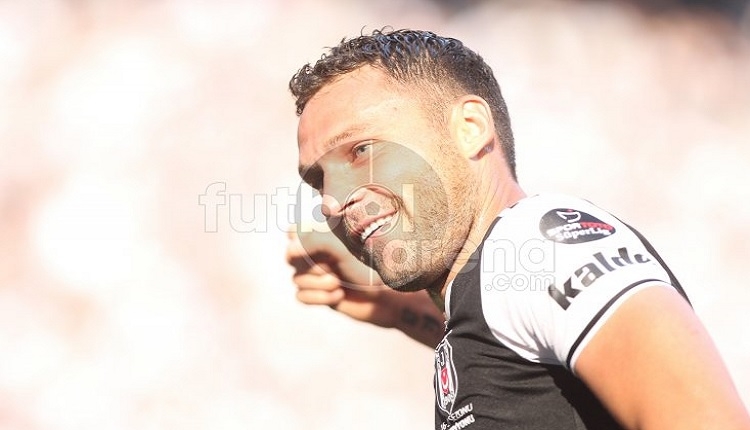 Beşiktaş'ta Tosic'ten Vodafone Park'ta 100. gol