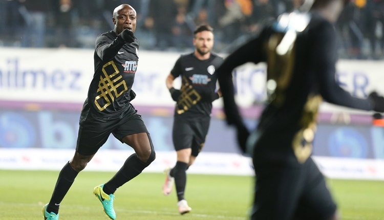 Erzurumspor Pierre Webo'yu transfer etmek istiyor