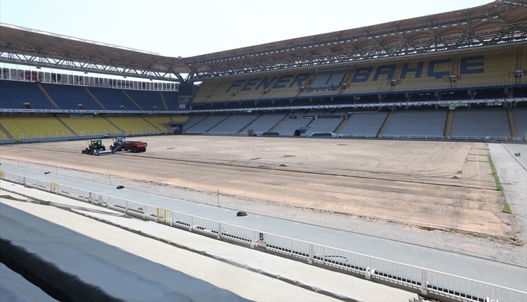 Fenerbahçe'nin stadında hibrit çim çalışmasında son durum