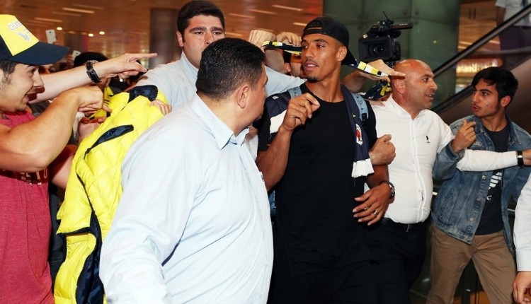 Fenerbahçe'nin yeni transferi Nabil Dirar, İstanbul'da!