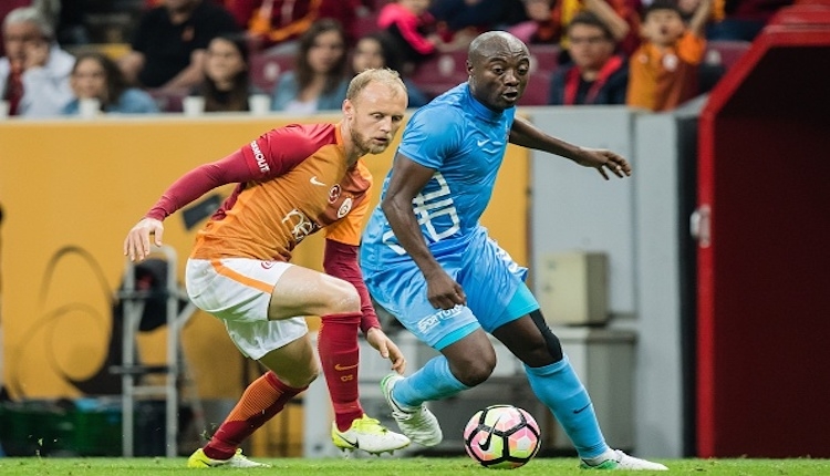 Galatasaray'da savunma döküldü