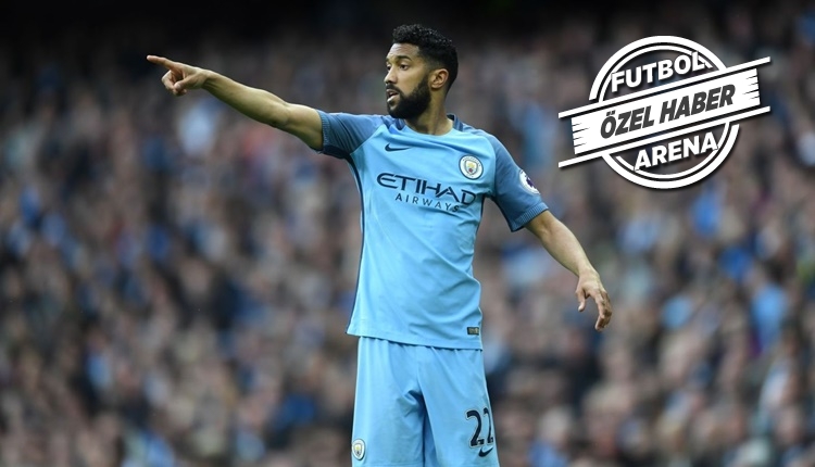Medipol Başakşehir transferde Gael Clichy için haber bekliyor