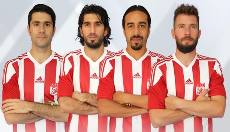 Sivasspor 4 futbolcuyla yolları ayırdı